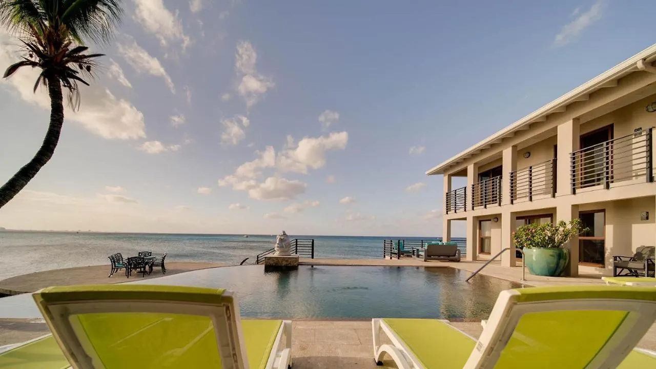 Seven Mile View Condo #3B West Bay Ferienhaus